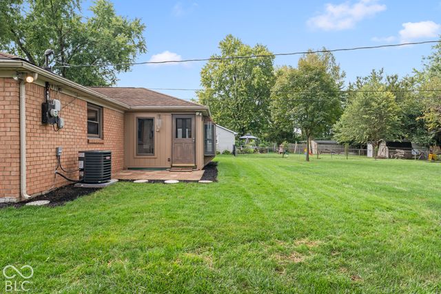 7260 Crest Lane, Indianapolis, IN 46256