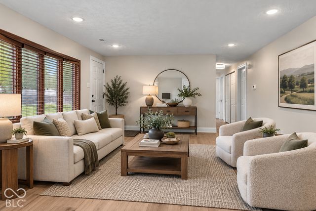 7260 Crest Lane, Indianapolis, IN 46256