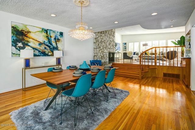 2511 Aberdeen Avenue, Los Angeles, CA 90027