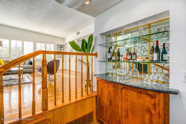 2511 Aberdeen Avenue, Los Angeles, CA 90027