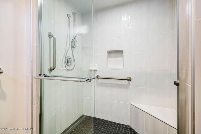 2511 Aberdeen Avenue, Los Angeles, CA 90027