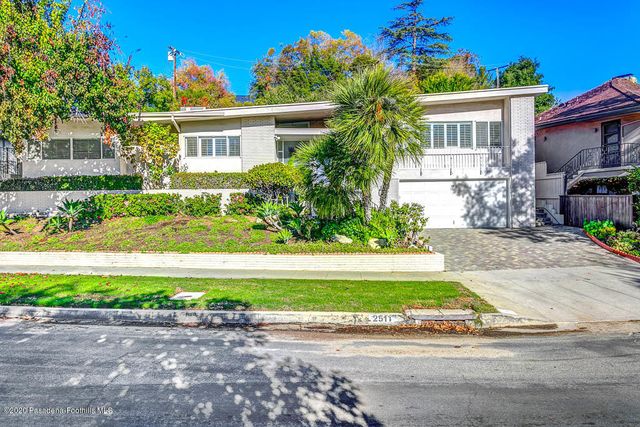 2511 Aberdeen Avenue, Los Angeles, CA 90027