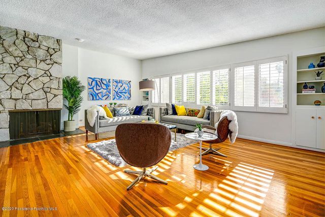 2511 Aberdeen Avenue, Los Angeles, CA 90027
