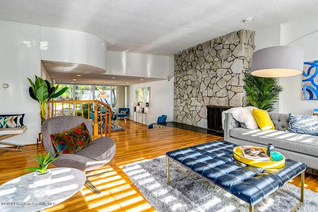 2511 Aberdeen Avenue, Los Angeles, CA 90027