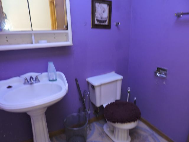 2722 Cherrywood Lane, Hazel Crest, IL 60429