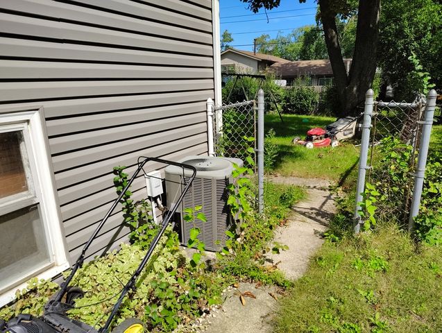 2722 Cherrywood Lane, Hazel Crest, IL 60429