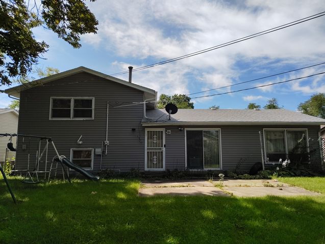 2722 Cherrywood Lane, Hazel Crest, IL 60429