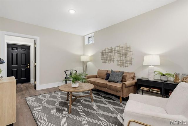 4439 Gibson Avenue, St Louis, MO 63110