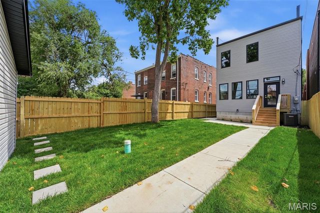 4439 Gibson Avenue, St Louis, MO 63110