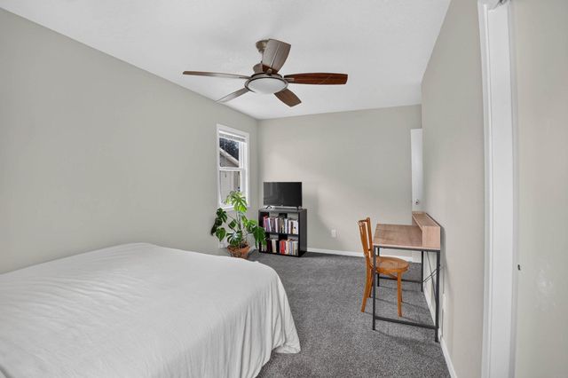 1239 Wren Road, Waterloo, IA 50701