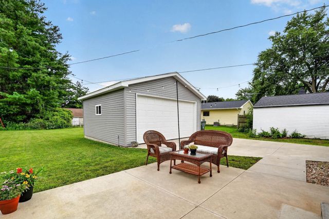 1239 Wren Road, Waterloo, IA 50701