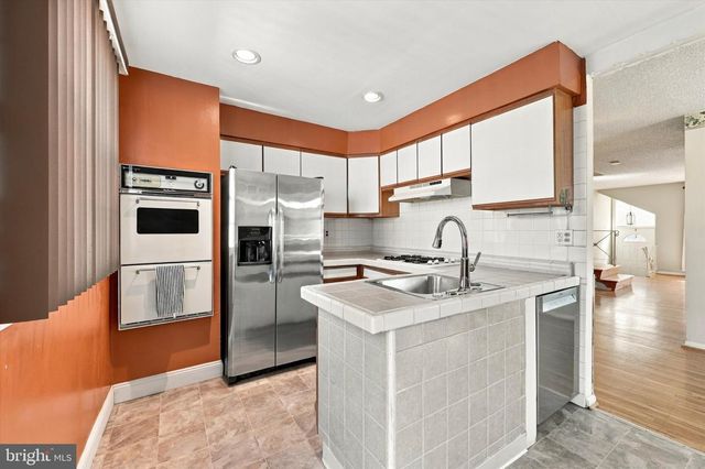 10816 HARROW RD, Philadelphia, PA 19154