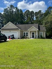 110 Ridge View Drive, Jacksonville, NC 28540