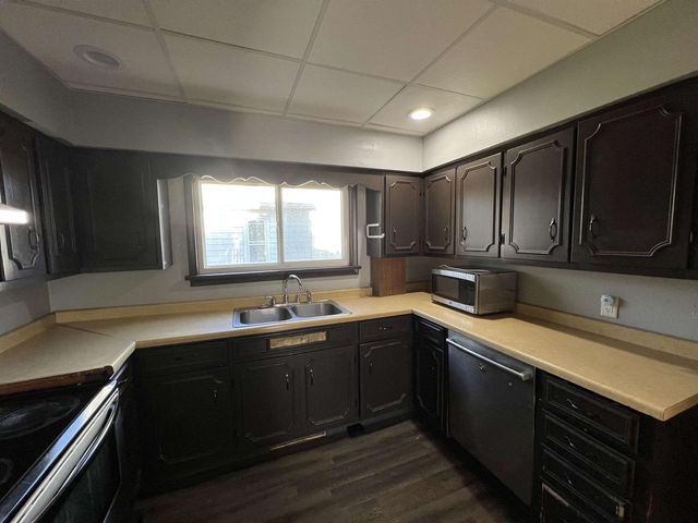 609 Milton Avenue, Janesville, WI 53545