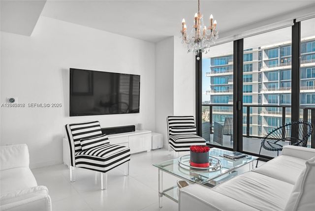 1300 S Miami Ave 3007, Miami, FL 33130