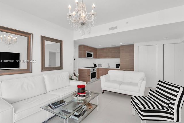 1300 S Miami Ave 3007, Miami, FL 33130