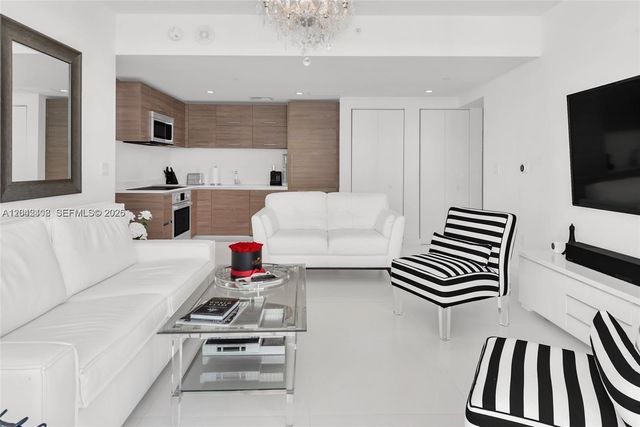 1300 S Miami Ave 3007, Miami, FL 33130