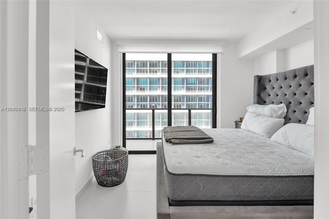 1300 S Miami Ave 3007, Miami, FL 33130