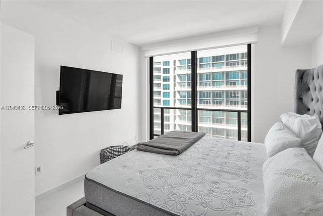 1300 S Miami Ave 3007, Miami, FL 33130