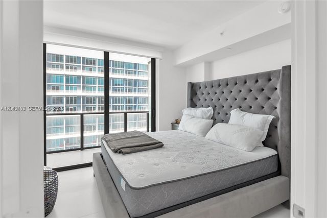 1300 S Miami Ave 3007, Miami, FL 33130