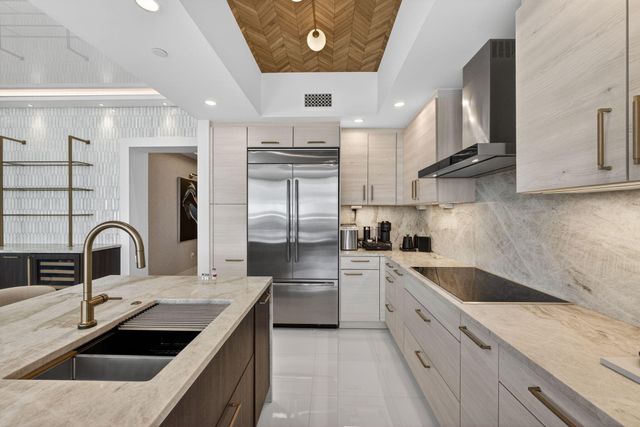 2 Water Club Way 2001, North Palm Beach, FL 33408