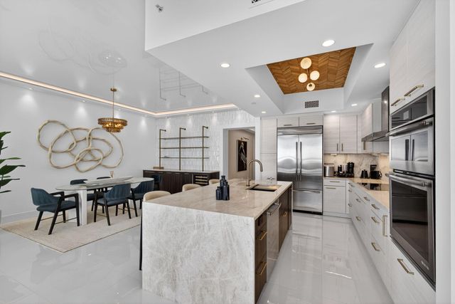 2 Water Club Way 2001, North Palm Beach, FL 33408