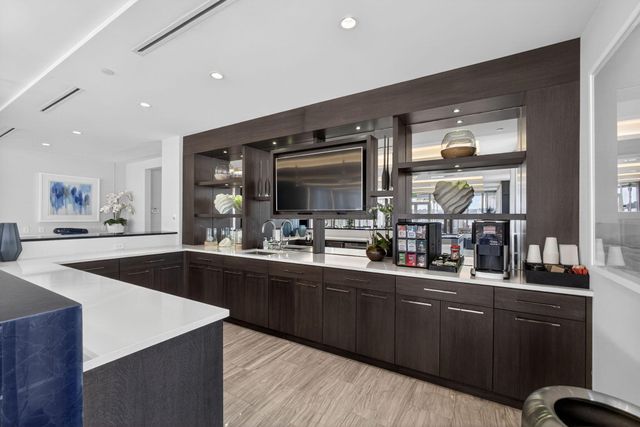 2 Water Club Way 2001, North Palm Beach, FL 33408