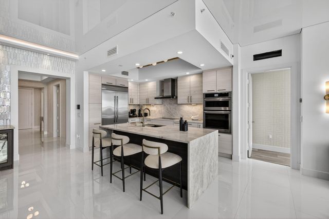 2 Water Club Way 2001, North Palm Beach, FL 33408