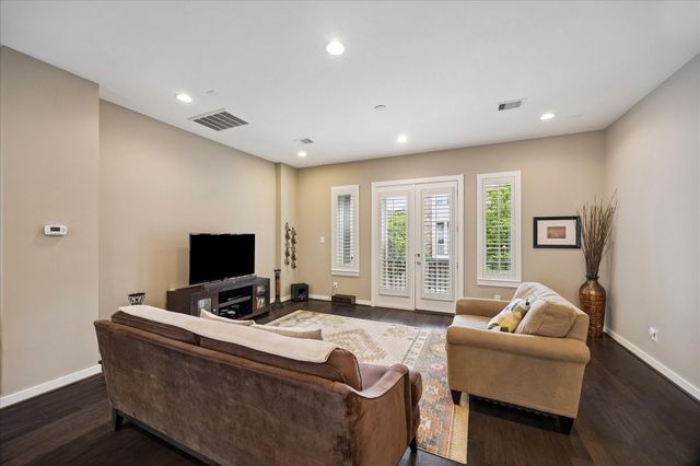 1917 Shearn Street, Houston, TX 77007