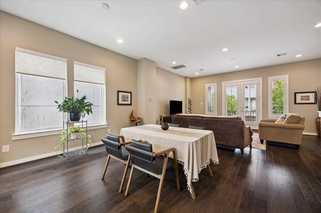 1917 Shearn Street, Houston, TX 77007