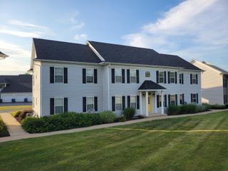 217 Prestwick Drive B, Valparaiso, IN 46385