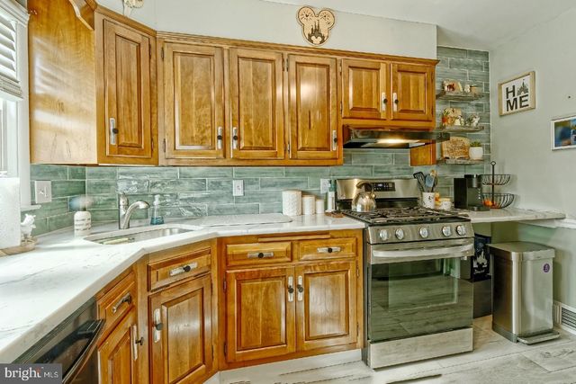 121 MORRIS AVE, Sewell, NJ 08080