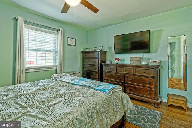 121 MORRIS AVE, Sewell, NJ 08080