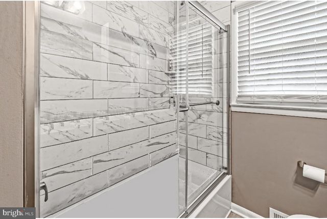 121 MORRIS AVE, Sewell, NJ 08080