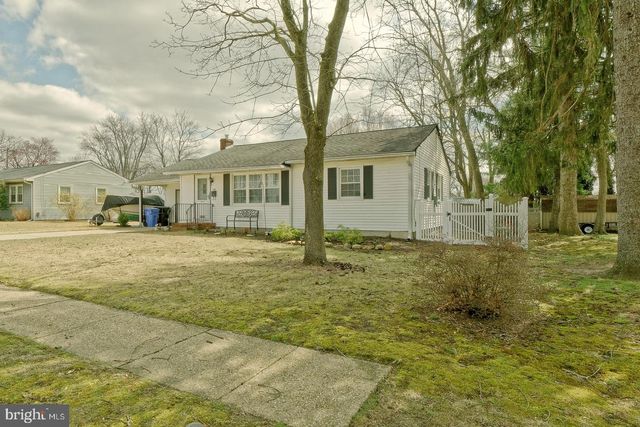 121 MORRIS AVE, Sewell, NJ 08080