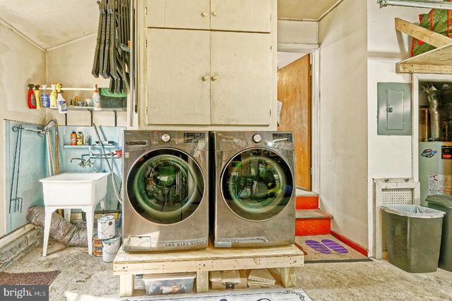 121 MORRIS AVE, Sewell, NJ 08080