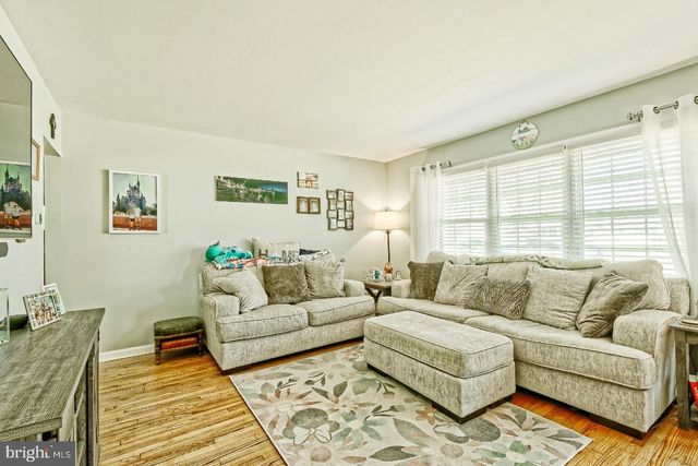 121 MORRIS AVE, Sewell, NJ 08080