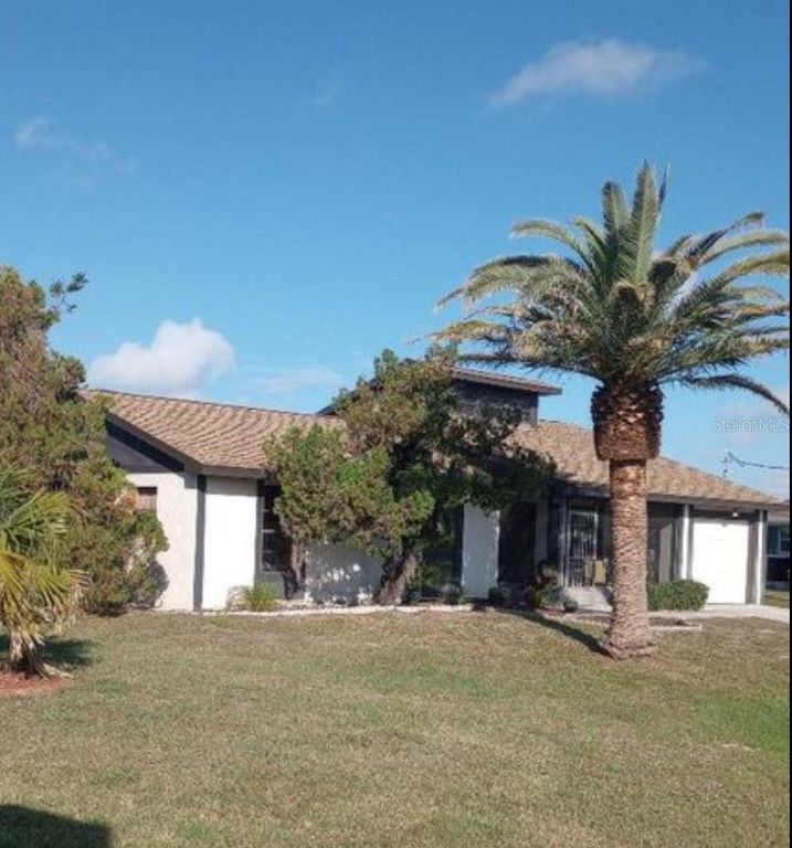 20 PEBBLE BEACH ROAD, Rotonda West, FL 33947