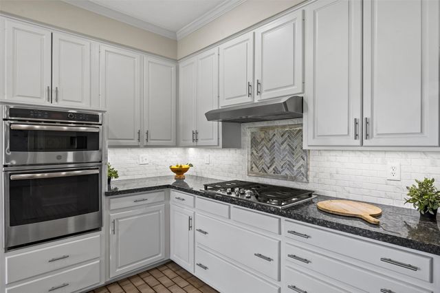 1712 Timber Ridge Circle, Corinth, TX 76210