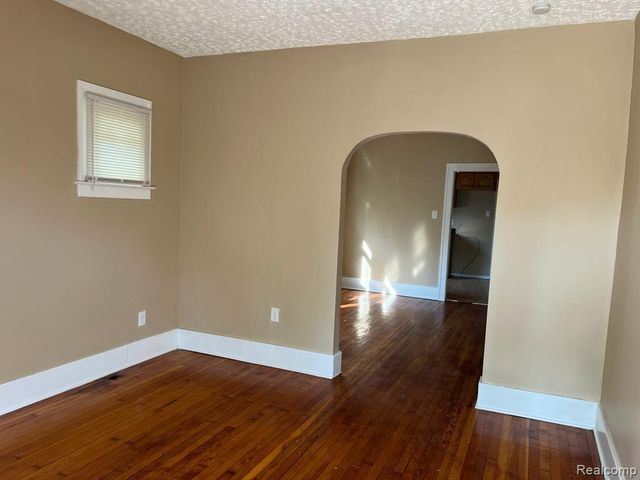 9694 Otsego Street, Detroit, MI 48204