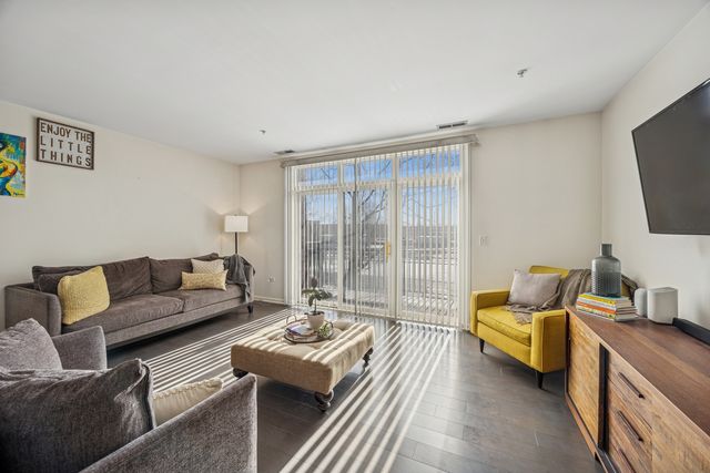 7753 Van Buren Street 211, Forest Park, IL 60130