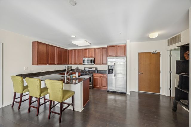 7753 Van Buren Street 211, Forest Park, IL 60130