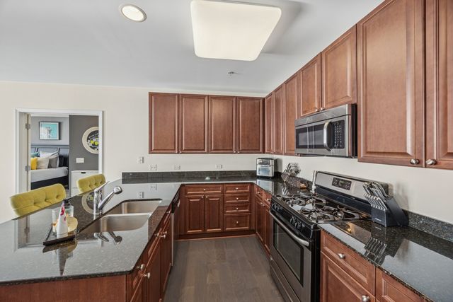 7753 Van Buren Street 211, Forest Park, IL 60130