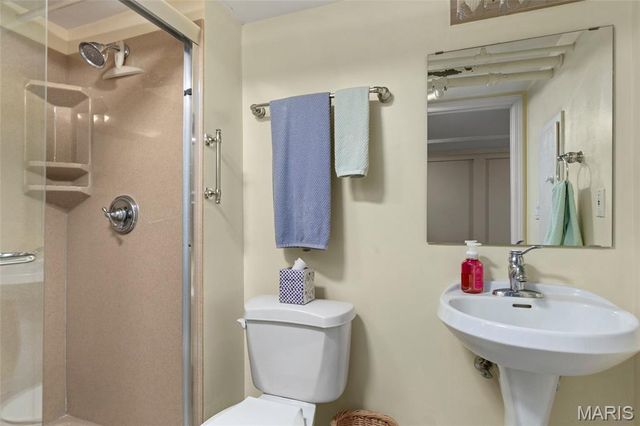 9016 Moritz Avenue, Brentwood, MO 63144