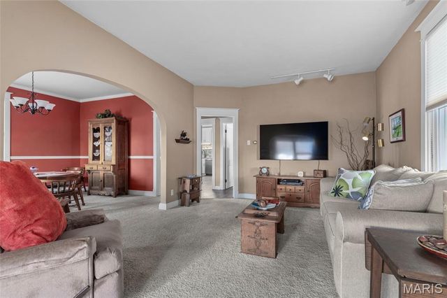 9016 Moritz Avenue, Brentwood, MO 63144