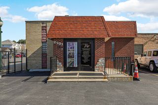 2701 W 87th Street, Evergreen Park, IL 60805
