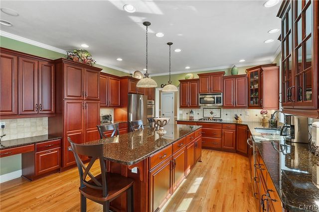 301 Starksboro Drive, Camillus, NY 13031