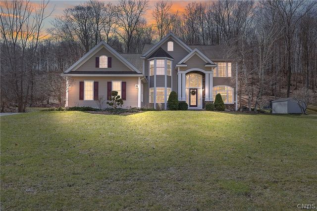301 Starksboro Drive, Camillus, NY 13031