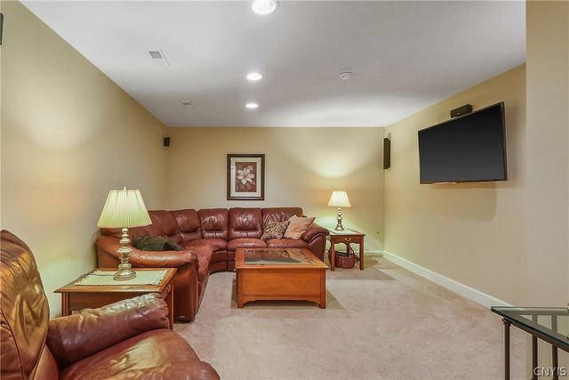 301 Starksboro Drive, Camillus, NY 13031