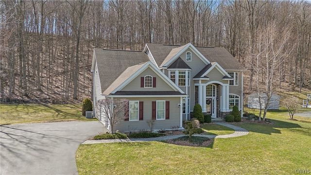 301 Starksboro Drive, Camillus, NY 13031